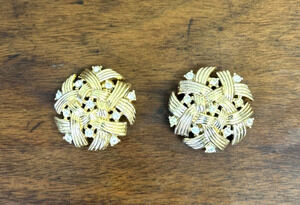 Vintage Crown Trifari Gold Tone Basketweave Rhinestone Clip On Earrings 1.5" MCM